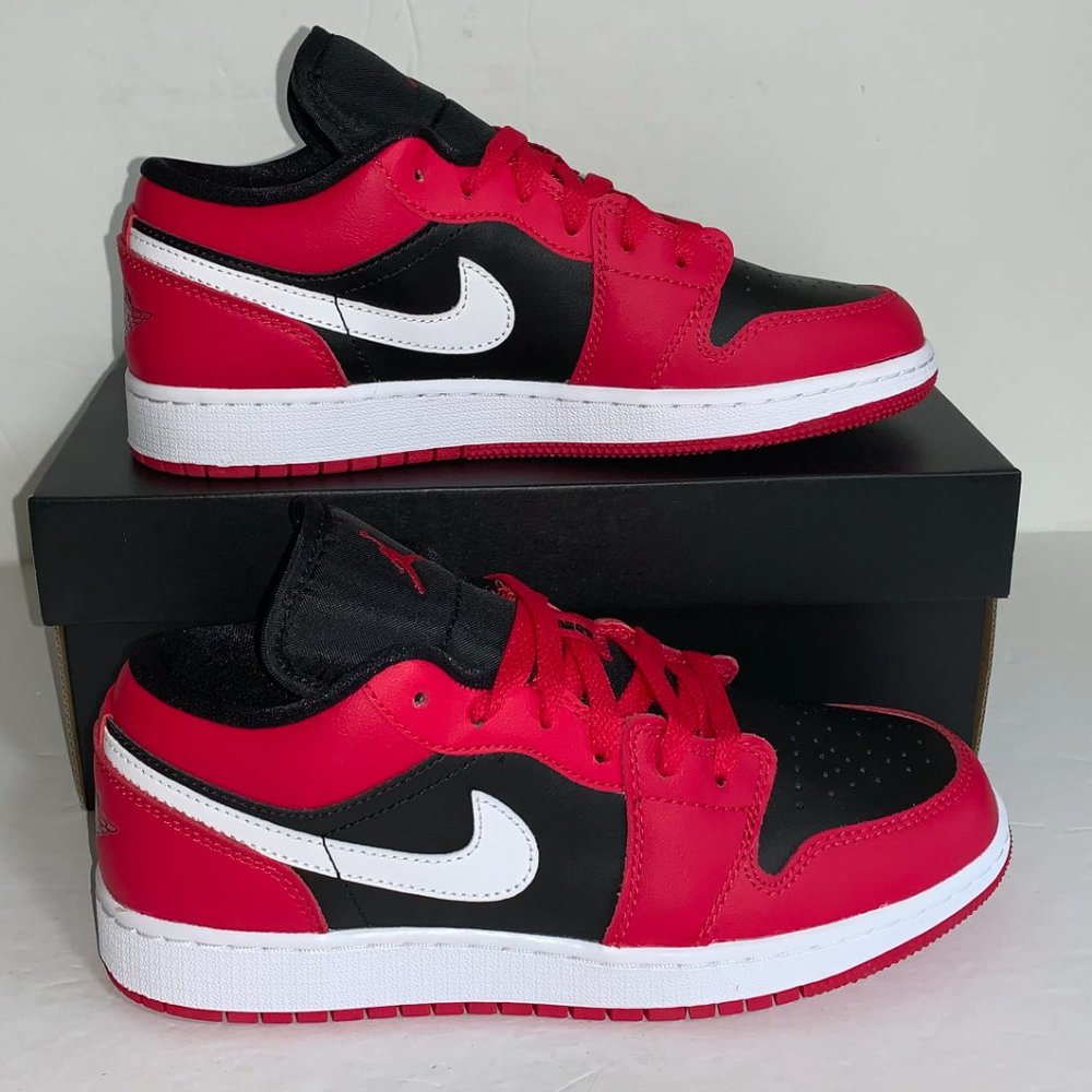 Jordan 1 Low Black Very Berry GS 6Y/7.5W